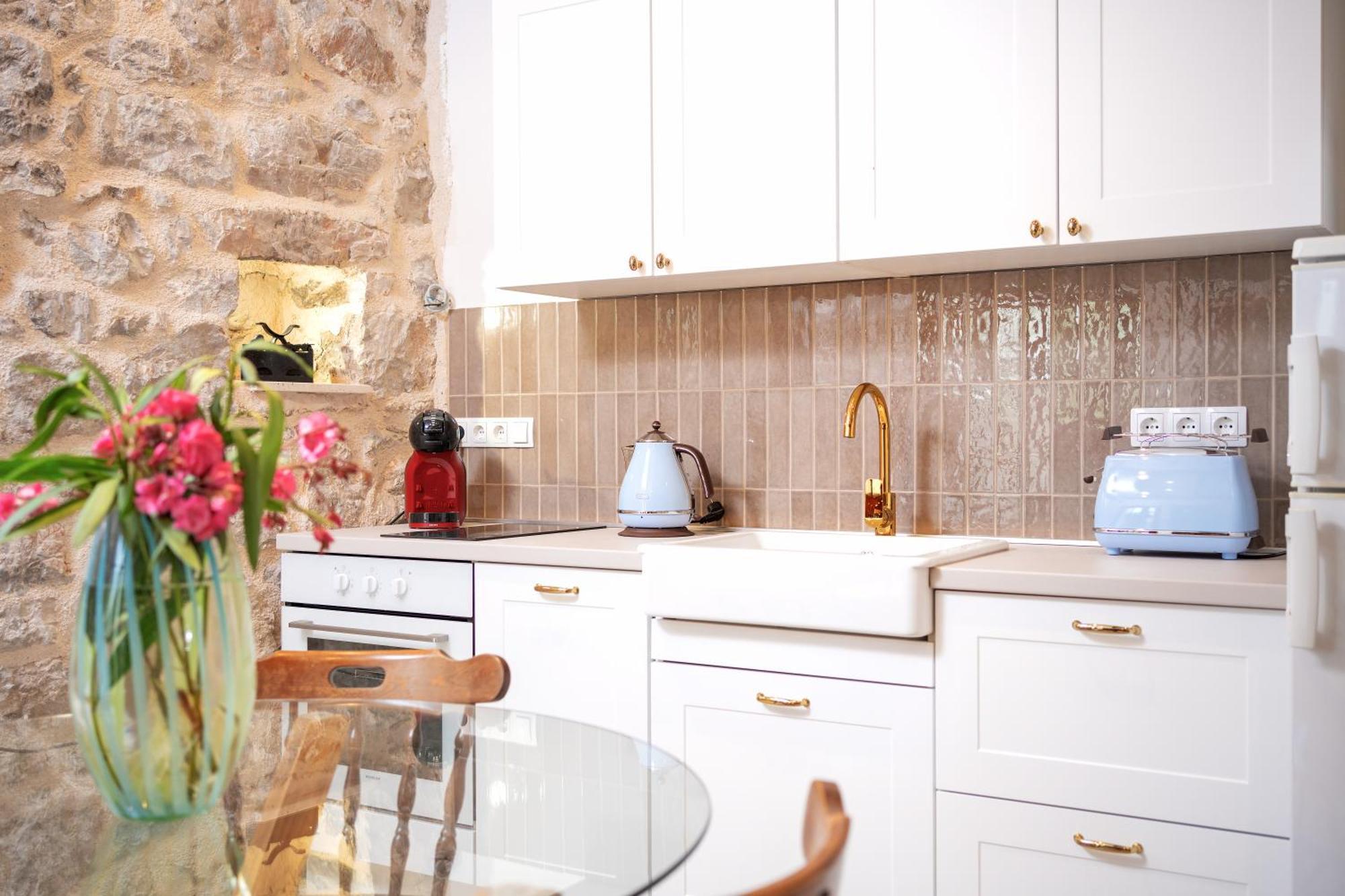 Skala With Hot Tub & Kala With Terrace Apartment