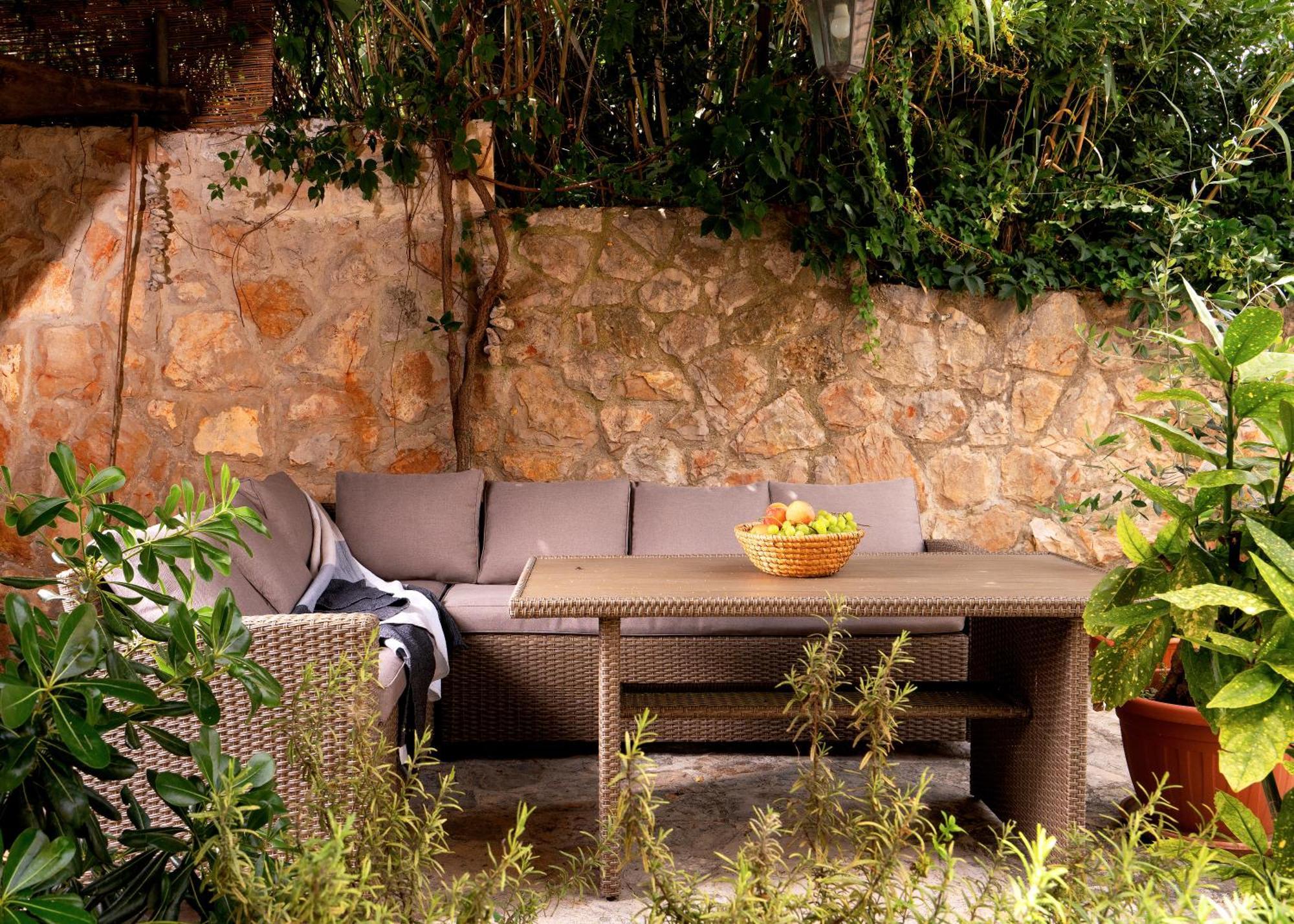 Apartment Skala With Hot Tub & Kala With Terrace
